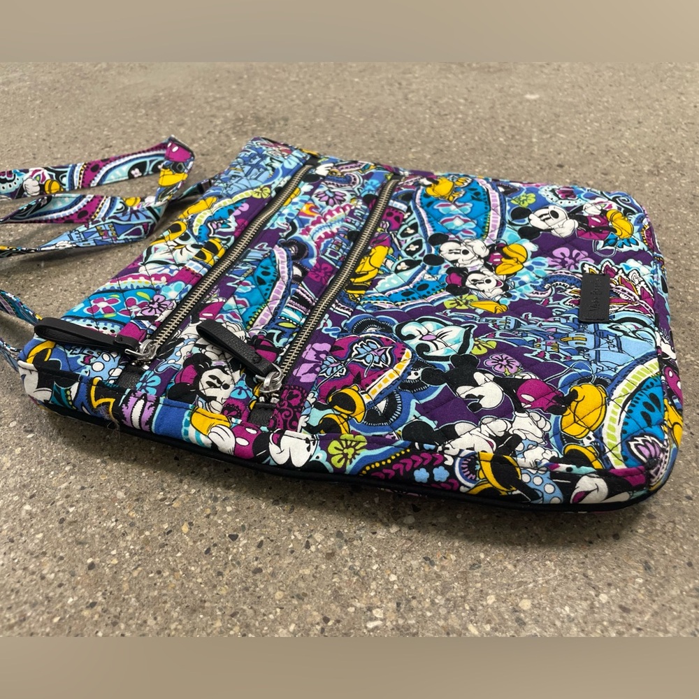 EUC Vera Bradley Triple Zip Hipster DISNEY PARKS Mickey's Paisley Celebration - Picture 6 of 16